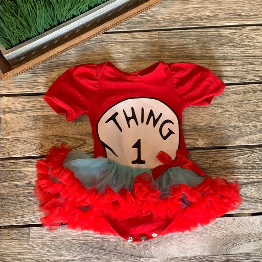 Halloween baby costume- Thing 1